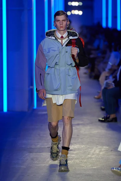 Look 35